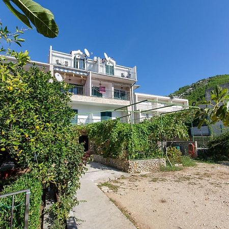 Apartments Zoran Drvenik  Exterior photo
